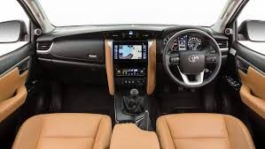 Toyota Fortuner D4D (0000 White) Darien (via Destiny Car rental)